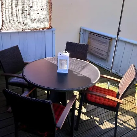 Nicolaus Apartment *