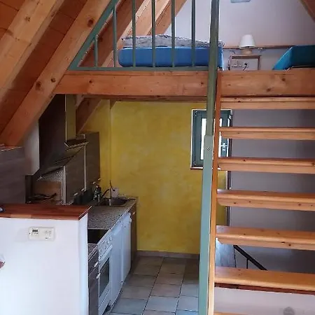 Nicolaus 拉德博伊尔